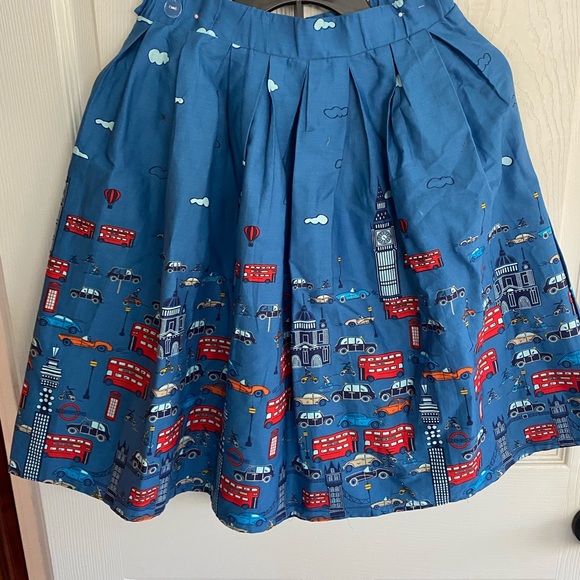 City scene skirt - Picture 3 of 5